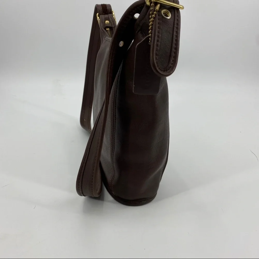 Vintage made in USA brown leather Coach crossbody - Picture 6 of 15